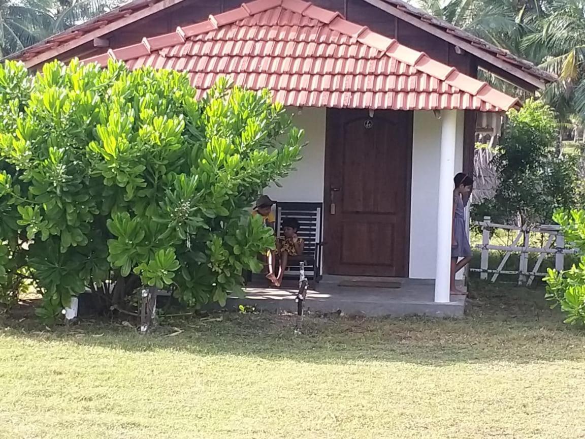 Windy Beach Cabanas Kalpitiya Exterior foto